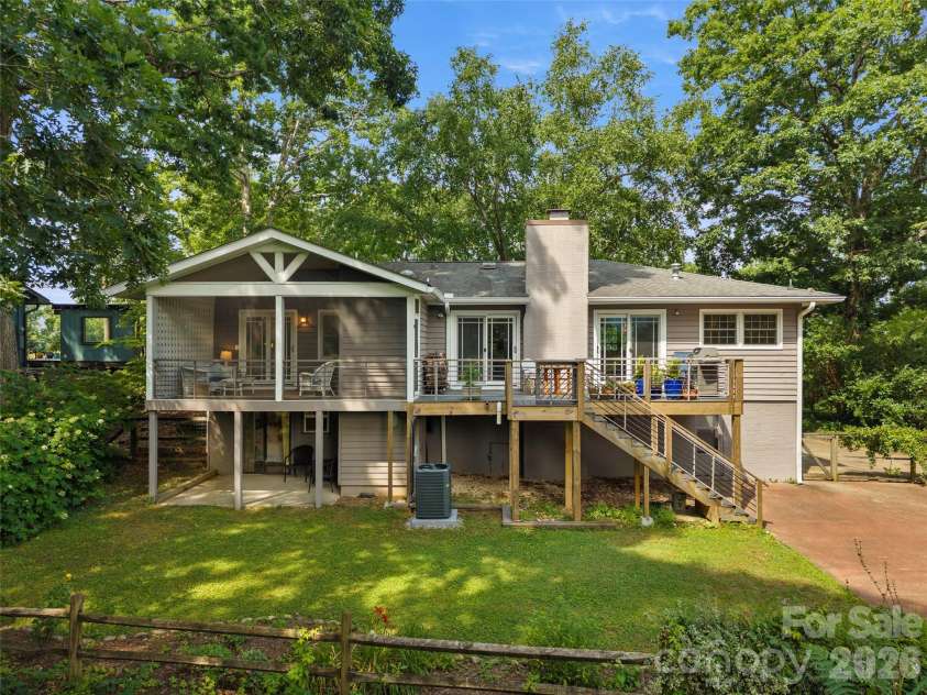528 Griffing Boulevard, Asheville, NC 28804.  MLS# CAR4399452, YatesRealty ID 40425. 