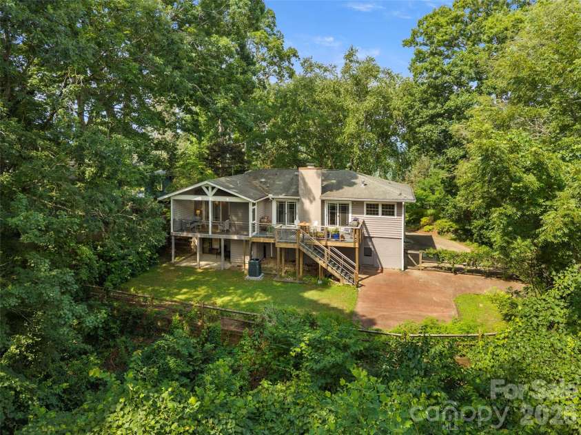 528 Griffing Boulevard, Asheville, NC 28804.  MLS# CAR4399452, YatesRealty ID 40425. 