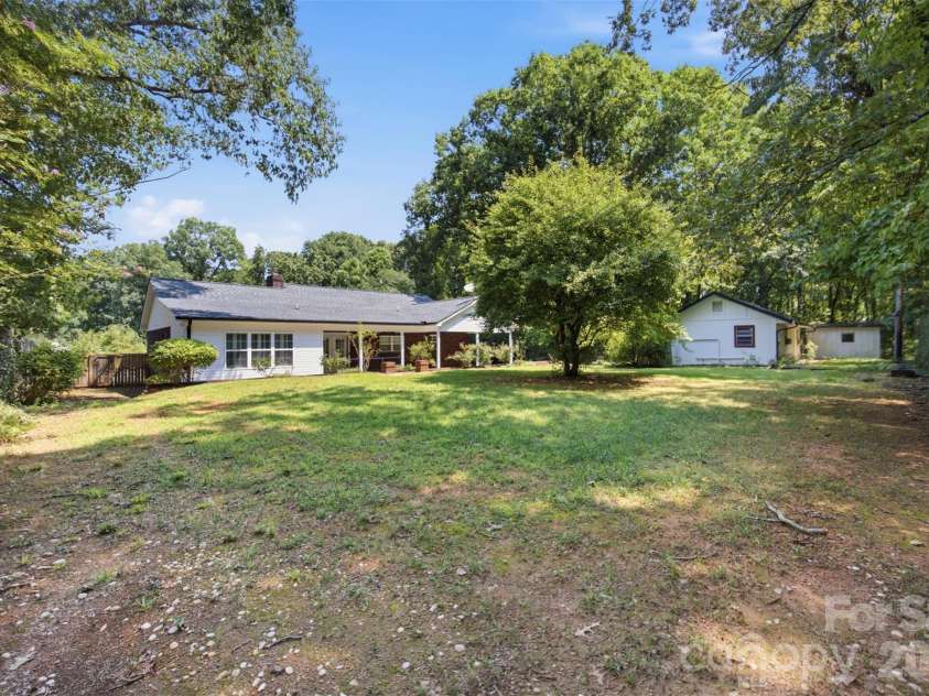 125 Shady Bluff Drive, Gastonia, NC 28052.  MLS# CAR4408728, YatesRealty ID 40426. 