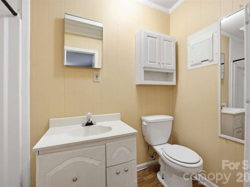 125 Shady Bluff Drive, Gastonia, NC 28052.  MLS# CAR4408728, YatesRealty ID 40426. 
