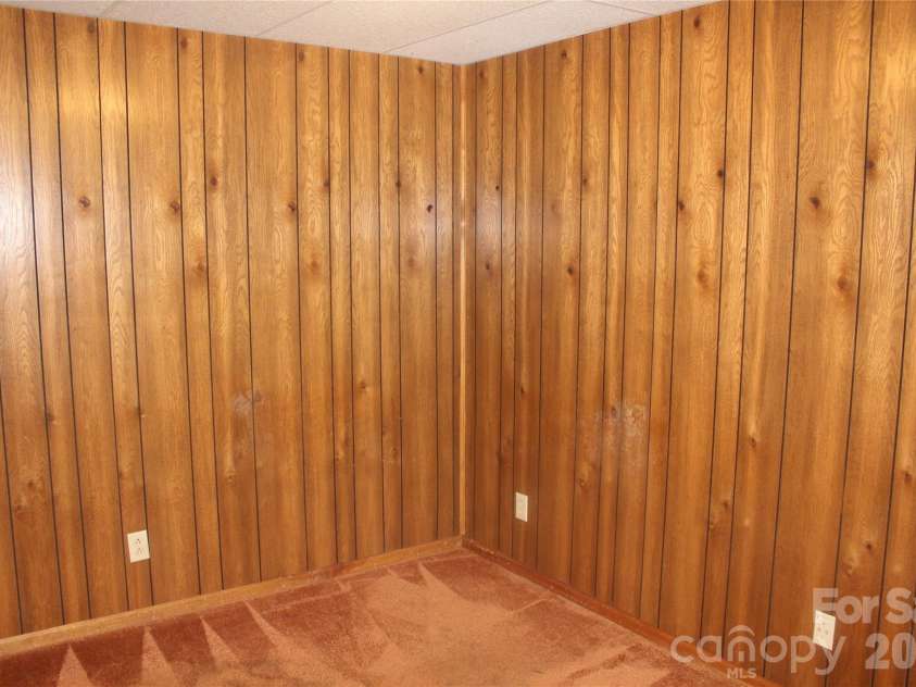 205 Inglewood Drive, Morganton, NC 28655.  MLS# CAR4408231, YatesRealty ID 40427. 4th Bedroom basement
