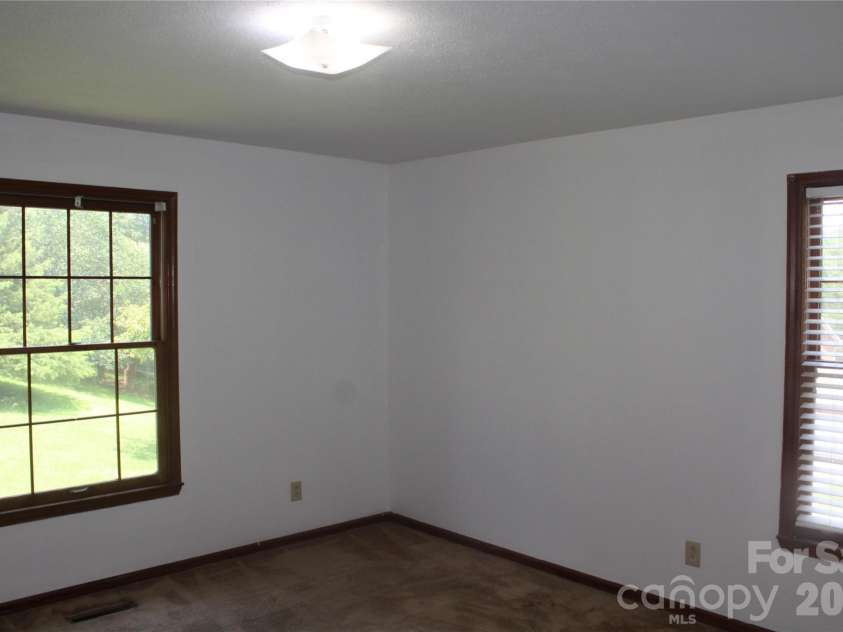 205 Inglewood Drive, Morganton, NC 28655.  MLS# CAR4408231, YatesRealty ID 40427. Primary
