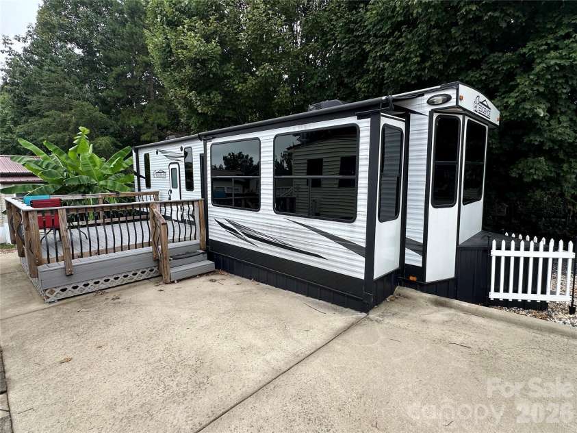 103 Cardinal Avenue, New London, NC 28127.  MLS# CAR4408584, YatesRealty ID 40428. 