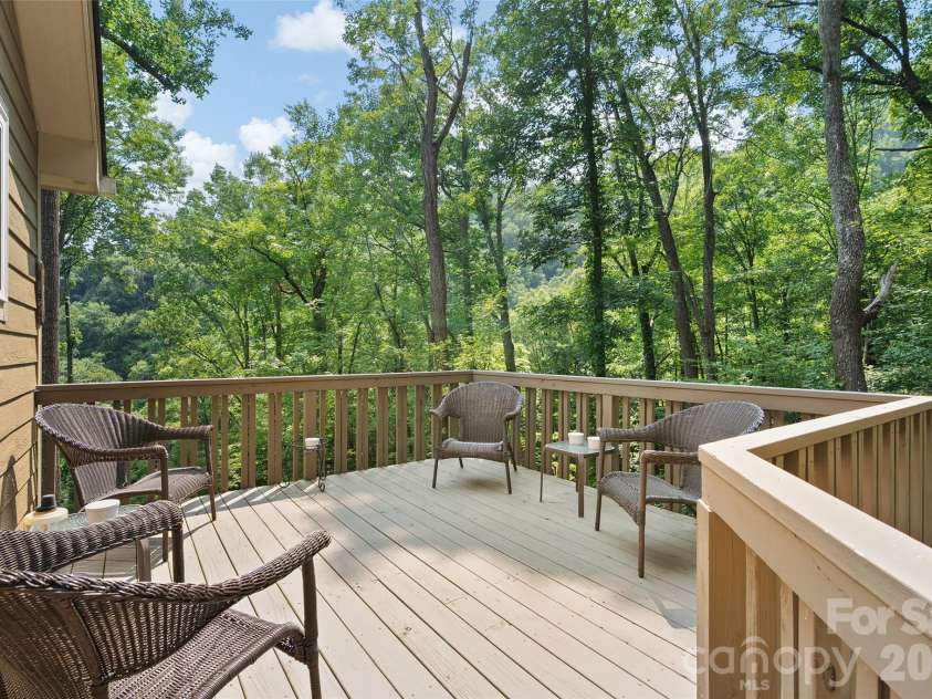 297 Triple Creek Drive, Clyde, NC 28721.  MLS# CAR4409138, YatesRealty ID 40429. 