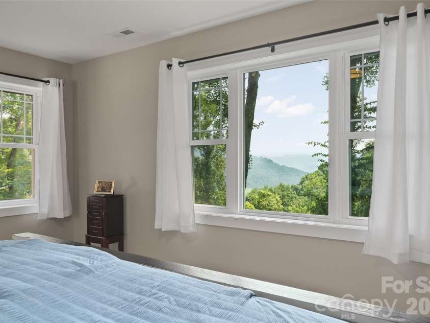 297 Triple Creek Drive, Clyde, NC 28721.  MLS# CAR4409138, YatesRealty ID 40429. 