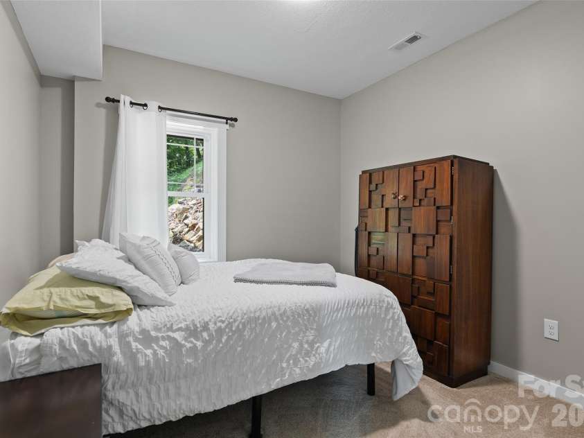 297 Triple Creek Drive, Clyde, NC 28721.  MLS# CAR4409138, YatesRealty ID 40429. 
