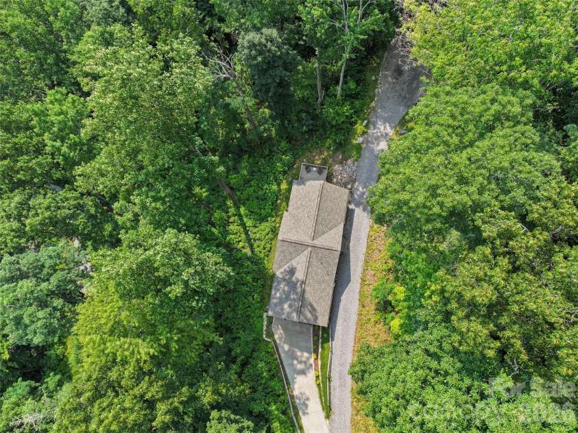 297 Triple Creek Drive, Clyde, NC 28721.  MLS# CAR4409138, YatesRealty ID 40429. 