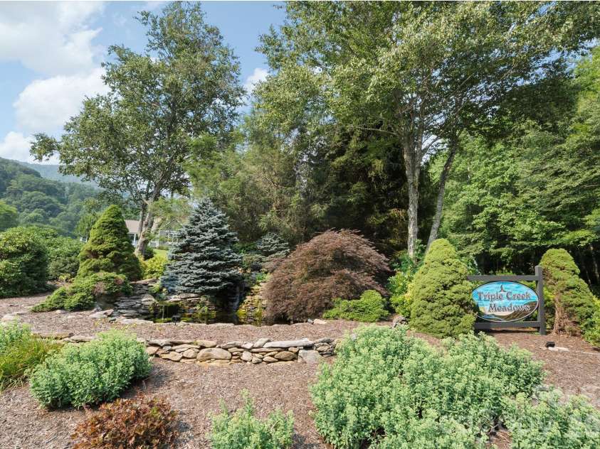 297 Triple Creek Drive, Clyde, NC 28721.  MLS# CAR4409138, YatesRealty ID 40429. 