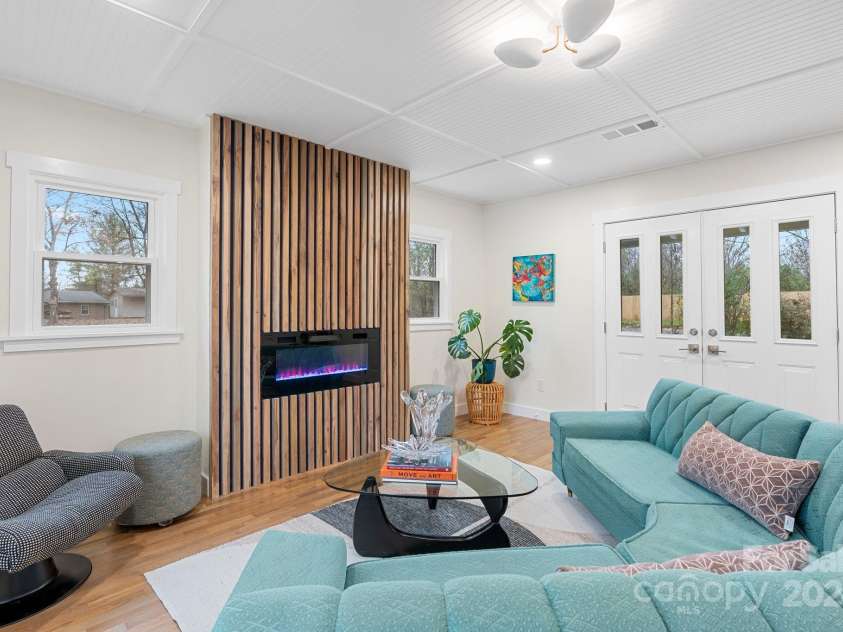 241 Pole Creasman Road, Asheville, NC 28806.  MLS# CAR4199603, YatesRealty ID 4043. Family Room facing back door