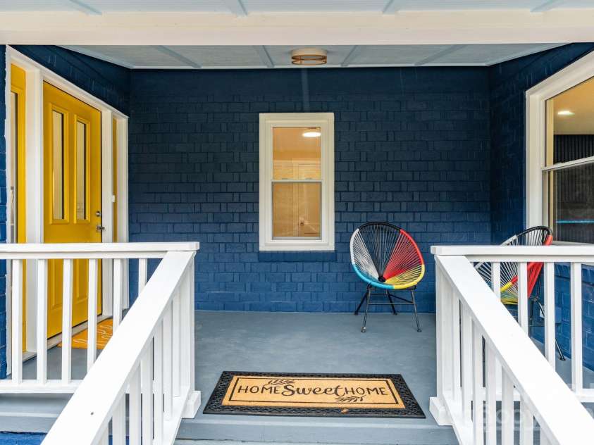 241 Pole Creasman Road, Asheville, NC 28806.  MLS# CAR4199603, YatesRealty ID 4043. Front Porch