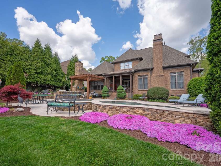 616 Beauhaven Lane, Waxhaw, NC 28173.  MLS# CAR4352988, YatesRealty ID 4043. 