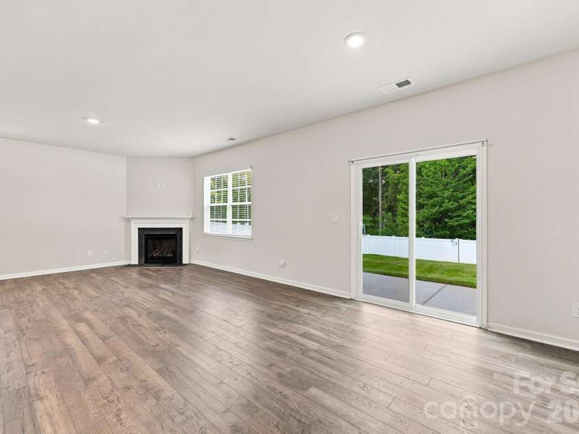 8133 Clairwood Drive, Charlotte, NC 28269.  MLS# CAR4407183, YatesRealty ID 40432. 