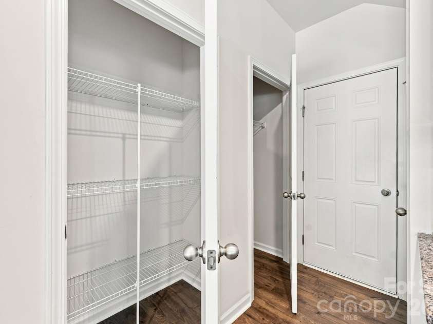8133 Clairwood Drive, Charlotte, NC 28269.  MLS# CAR4407183, YatesRealty ID 40432. 