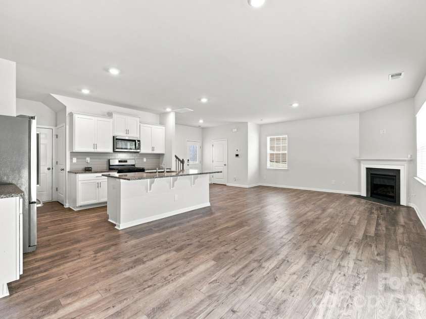 8133 Clairwood Drive, Charlotte, NC 28269.  MLS# CAR4407183, YatesRealty ID 40432. 