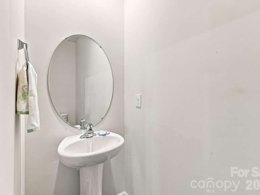 8133 Clairwood Drive, Charlotte, NC 28269.  MLS# CAR4407183, YatesRealty ID 40432. 