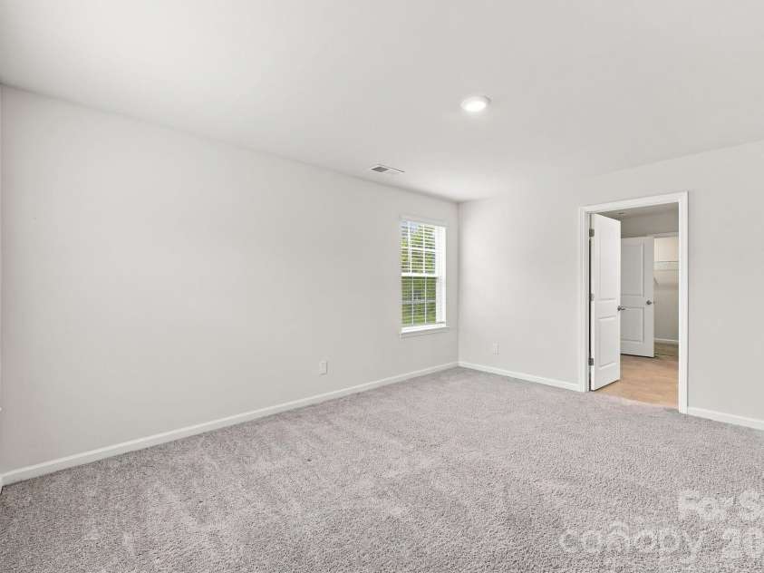 8133 Clairwood Drive, Charlotte, NC 28269.  MLS# CAR4407183, YatesRealty ID 40432. 