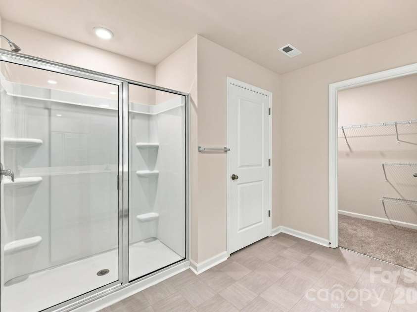 8133 Clairwood Drive, Charlotte, NC 28269.  MLS# CAR4407183, YatesRealty ID 40432. 