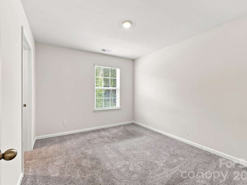8133 Clairwood Drive, Charlotte, NC 28269.  MLS# CAR4407183, YatesRealty ID 40432. 