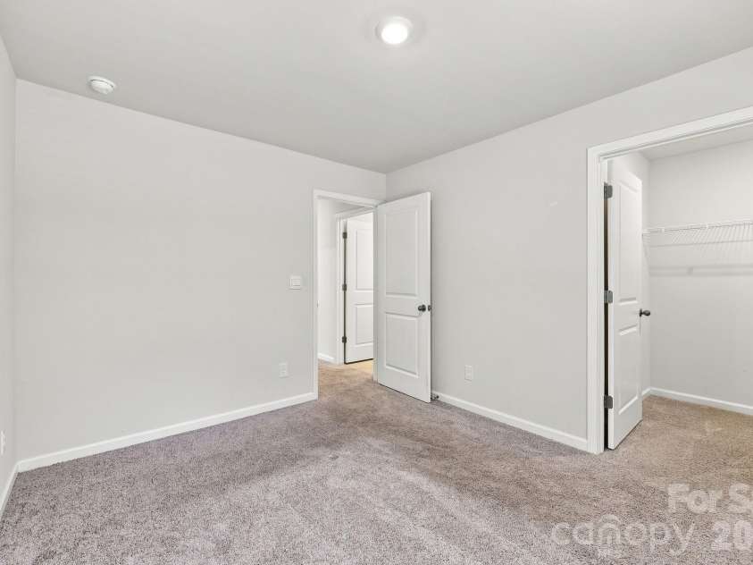 8133 Clairwood Drive, Charlotte, NC 28269.  MLS# CAR4407183, YatesRealty ID 40432. 