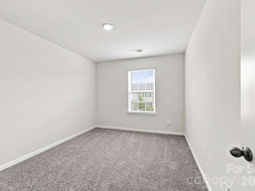 8133 Clairwood Drive, Charlotte, NC 28269.  MLS# CAR4407183, YatesRealty ID 40432. 