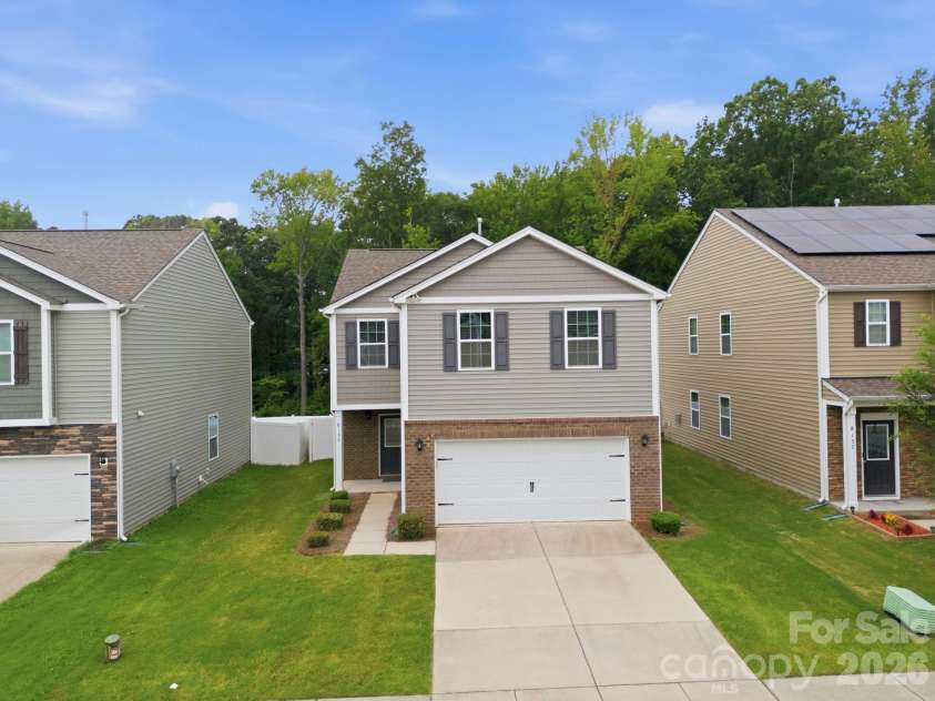 8133 Clairwood Drive, Charlotte, NC 28269.  MLS# CAR4407183, YatesRealty ID 40432. 
