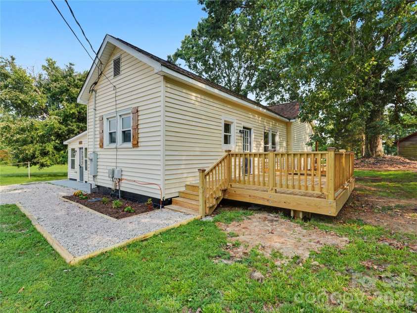 410 16th Street, Kannapolis, NC 28083.  MLS# CAR4408654, YatesRealty ID 40433. 