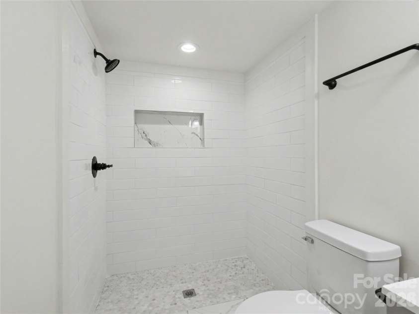 410 16th Street, Kannapolis, NC 28083.  MLS# CAR4408654, YatesRealty ID 40433. 