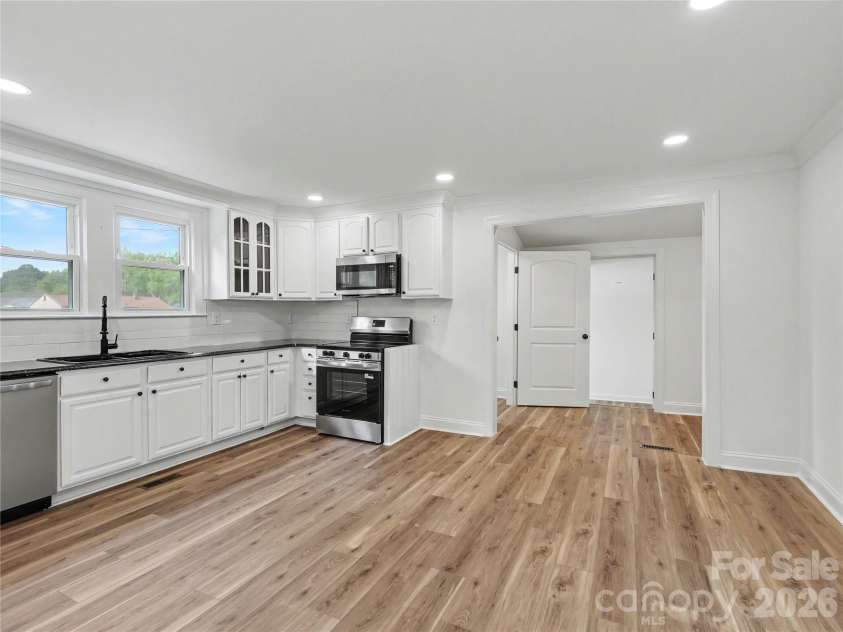 410 16th Street, Kannapolis, NC 28083.  MLS# CAR4408654, YatesRealty ID 40433. 