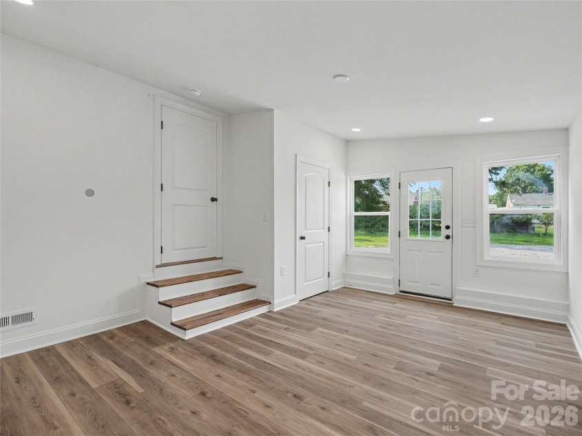410 16th Street, Kannapolis, NC 28083.  MLS# CAR4408654, YatesRealty ID 40433. 
