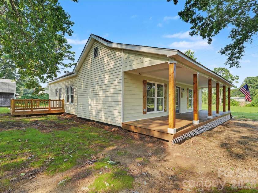 410 16th Street, Kannapolis, NC 28083.  MLS# CAR4408654, YatesRealty ID 40433. 