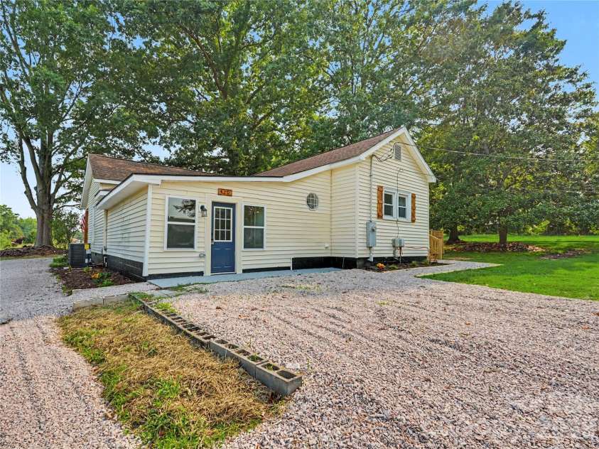 410 16th Street, Kannapolis, NC 28083.  MLS# CAR4408654, YatesRealty ID 40433. 