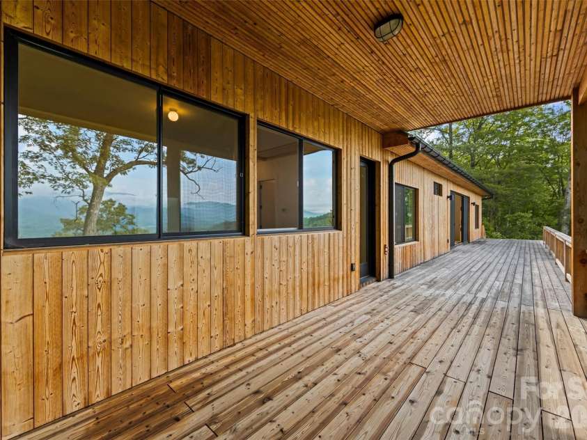 109 Pintail Place, Whittier, NC 28789.  MLS# CAR4409072, YatesRealty ID 40434. 