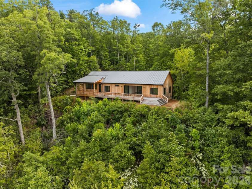 109 Pintail Place, Whittier, NC 28789.  MLS# CAR4409072, YatesRealty ID 40434. 