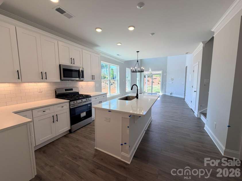 126 Pointer Trail, Troutman, NC 28166.  MLS# CAR4376584, YatesRealty ID 40435. Kitchen