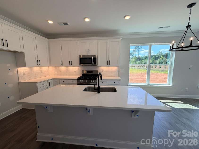 126 Pointer Trail, Troutman, NC 28166.  MLS# CAR4376584, YatesRealty ID 40435. Kitchen