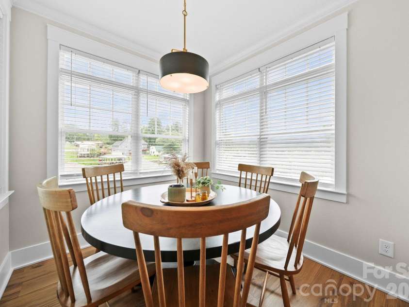 698 Lake Head Road, Norwood, NC 28128.  MLS# CAR4408589, YatesRealty ID 40436. Dining Area