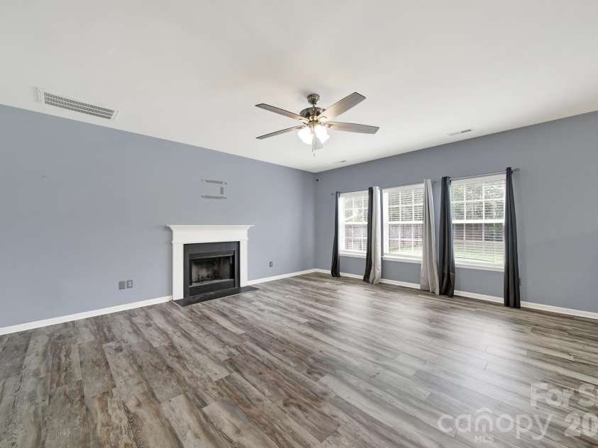898 Coach House Court, Rock Hill, SC 29730.  MLS# CAR4403477, YatesRealty ID 40437. 