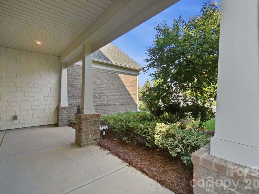 1620 Red Leaf Drive, Fort Mill, SC 29715.  MLS# CAR4402773, YatesRealty ID 40438. 