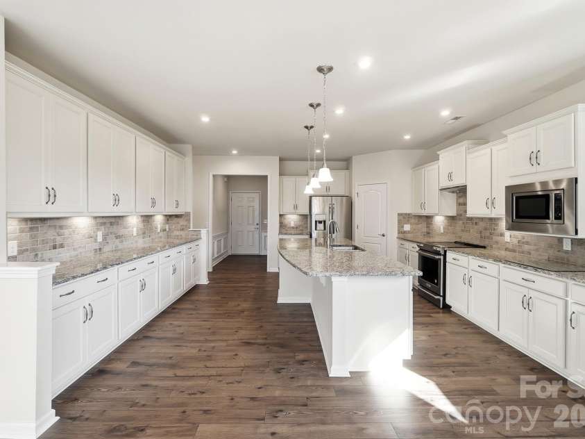 1620 Red Leaf Drive, Fort Mill, SC 29715.  MLS# CAR4402773, YatesRealty ID 40438. 