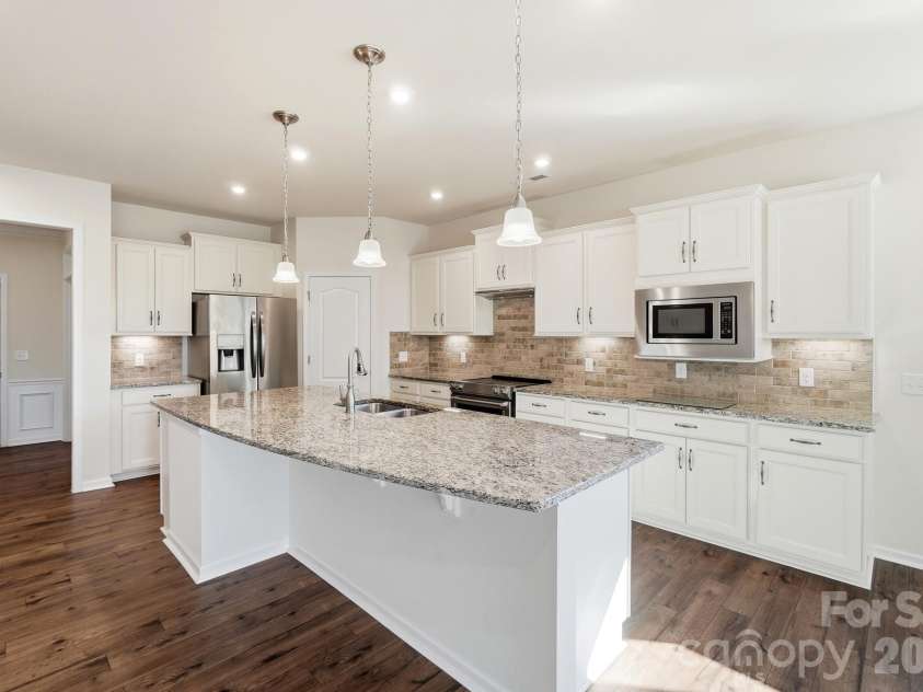 1620 Red Leaf Drive, Fort Mill, SC 29715.  MLS# CAR4402773, YatesRealty ID 40438. 