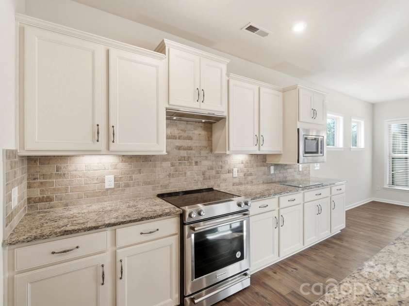 1620 Red Leaf Drive, Fort Mill, SC 29715.  MLS# CAR4402773, YatesRealty ID 40438. 