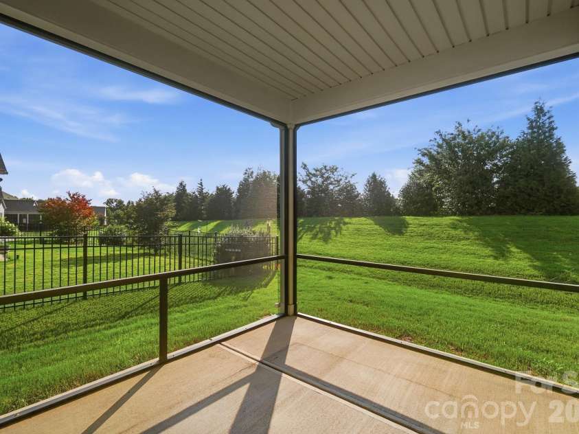 1620 Red Leaf Drive, Fort Mill, SC 29715.  MLS# CAR4402773, YatesRealty ID 40438. 