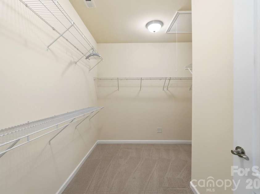 1620 Red Leaf Drive, Fort Mill, SC 29715.  MLS# CAR4402773, YatesRealty ID 40438. Huge walk-in closet