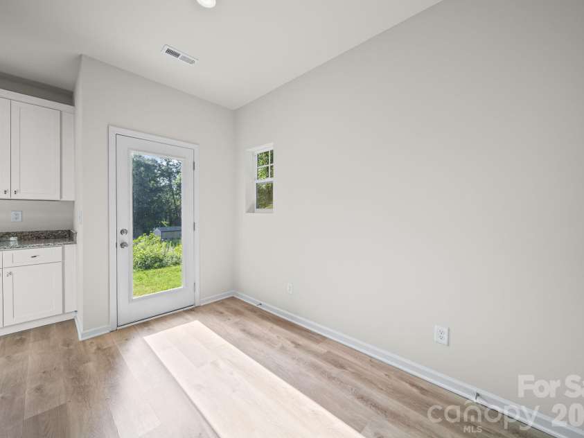 511 Hill Street, Dallas, NC 28034.  MLS# CAR4395920, YatesRealty ID 40439. Dining Room