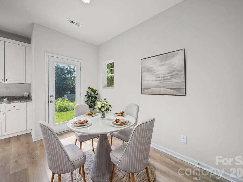 511 Hill Street, Dallas, NC 28034.  MLS# CAR4395920, YatesRealty ID 40439. Dining Room - Virtually Staged