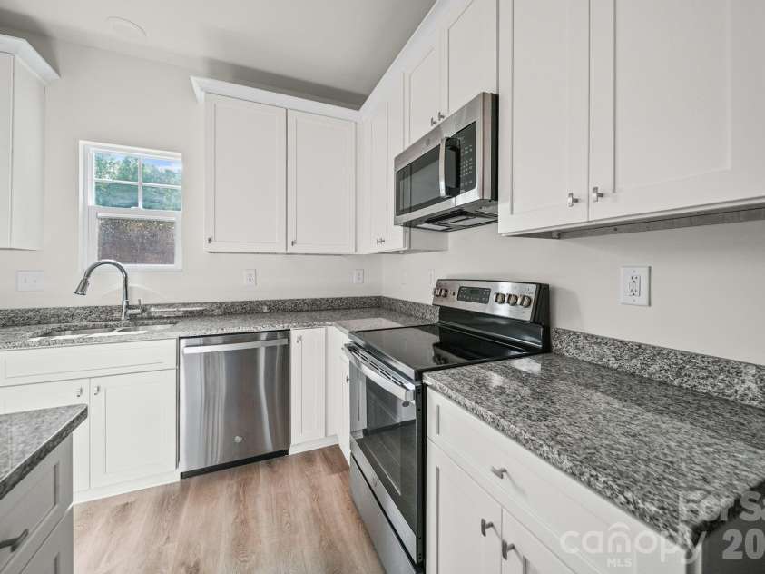 511 Hill Street, Dallas, NC 28034.  MLS# CAR4395920, YatesRealty ID 40439. Kitchen - Other Unit