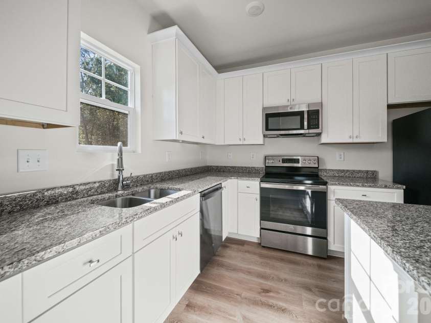 511 Hill Street, Dallas, NC 28034.  MLS# CAR4395920, YatesRealty ID 40439. Kitchen - Other Unit