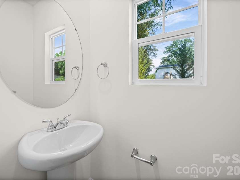 511 Hill Street, Dallas, NC 28034.  MLS# CAR4395920, YatesRealty ID 40439. Powder Room