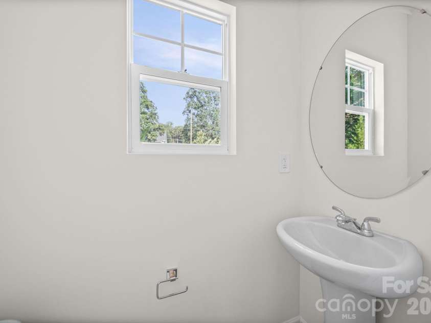 511 Hill Street, Dallas, NC 28034.  MLS# CAR4395920, YatesRealty ID 40439. Powder Room - Other Unit