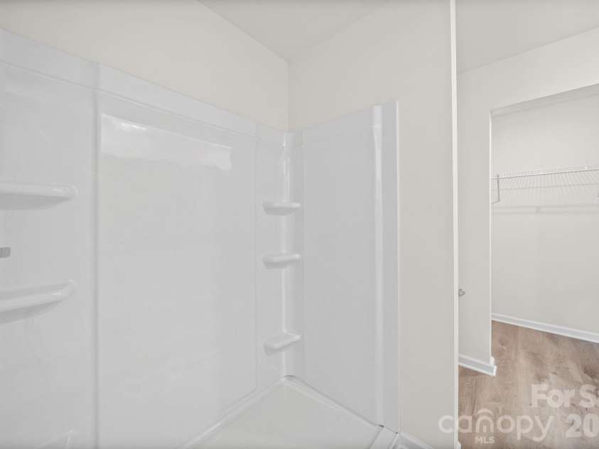 511 Hill Street, Dallas, NC 28034.  MLS# CAR4395920, YatesRealty ID 40439. Primary Bathroom